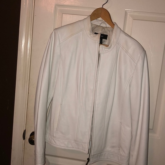 White leather jacket. - Picture 2 of 6